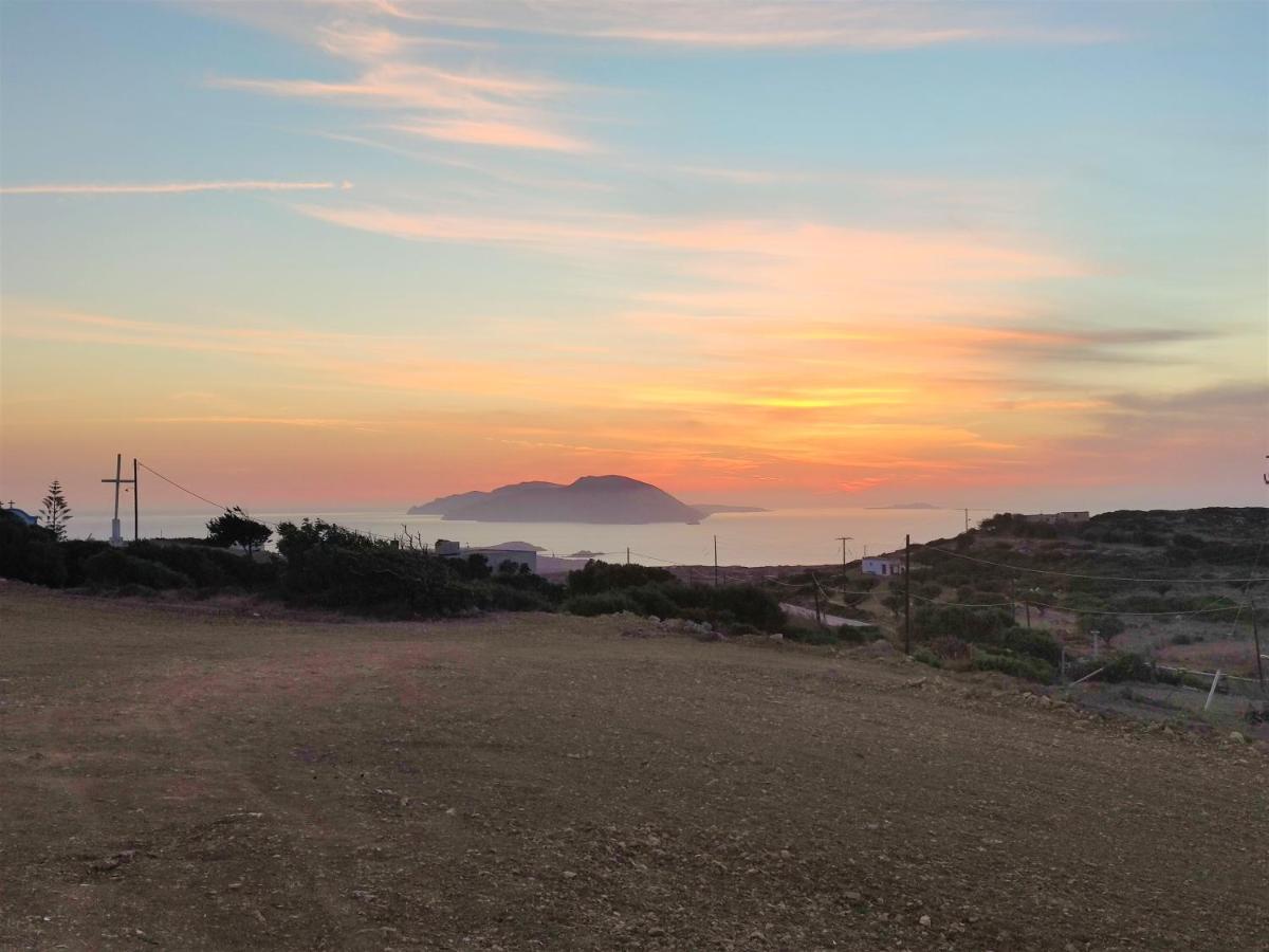 Lakena Sunset View Villa Menetaí Eksteriør billede